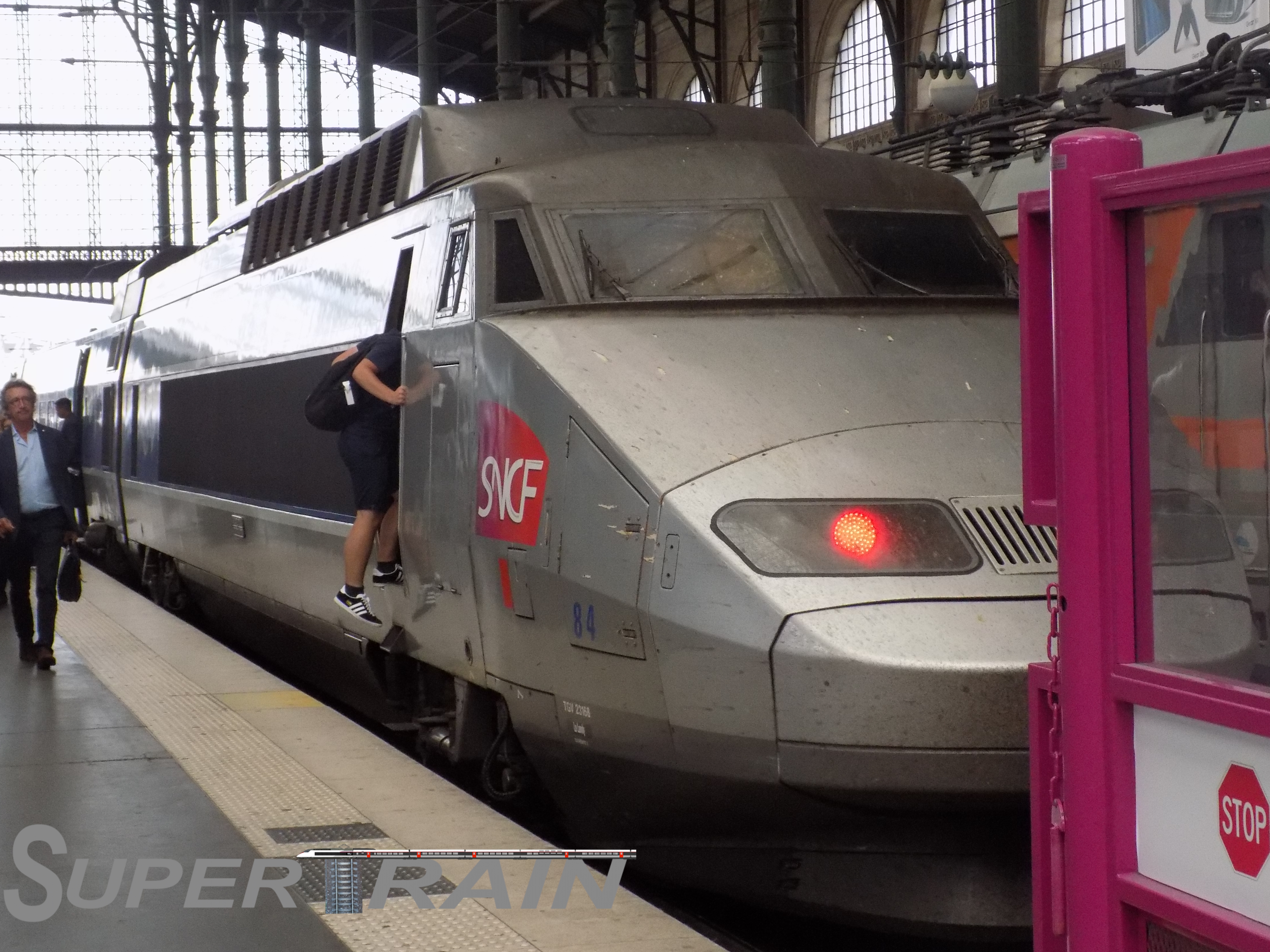 84 (TGV SUD EST)